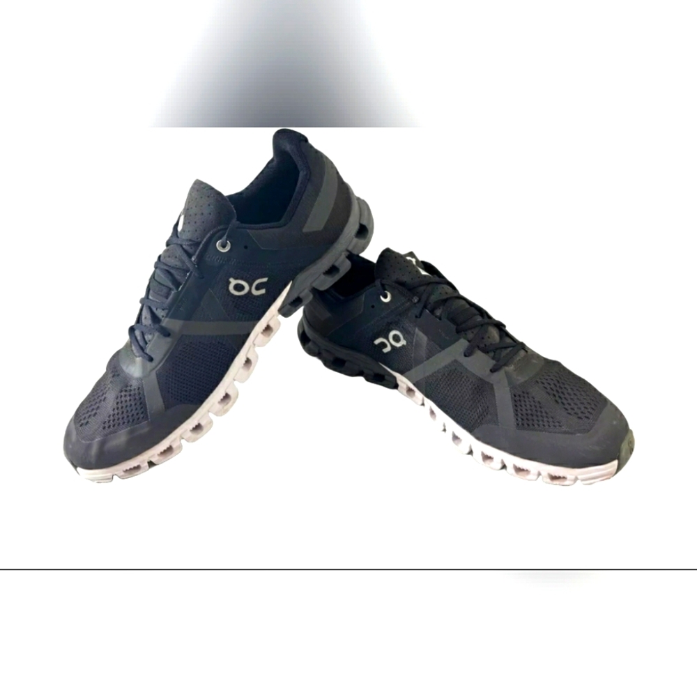 On Cloud Cloudflow Running Gray Mens Size 12 Runn… - image 1